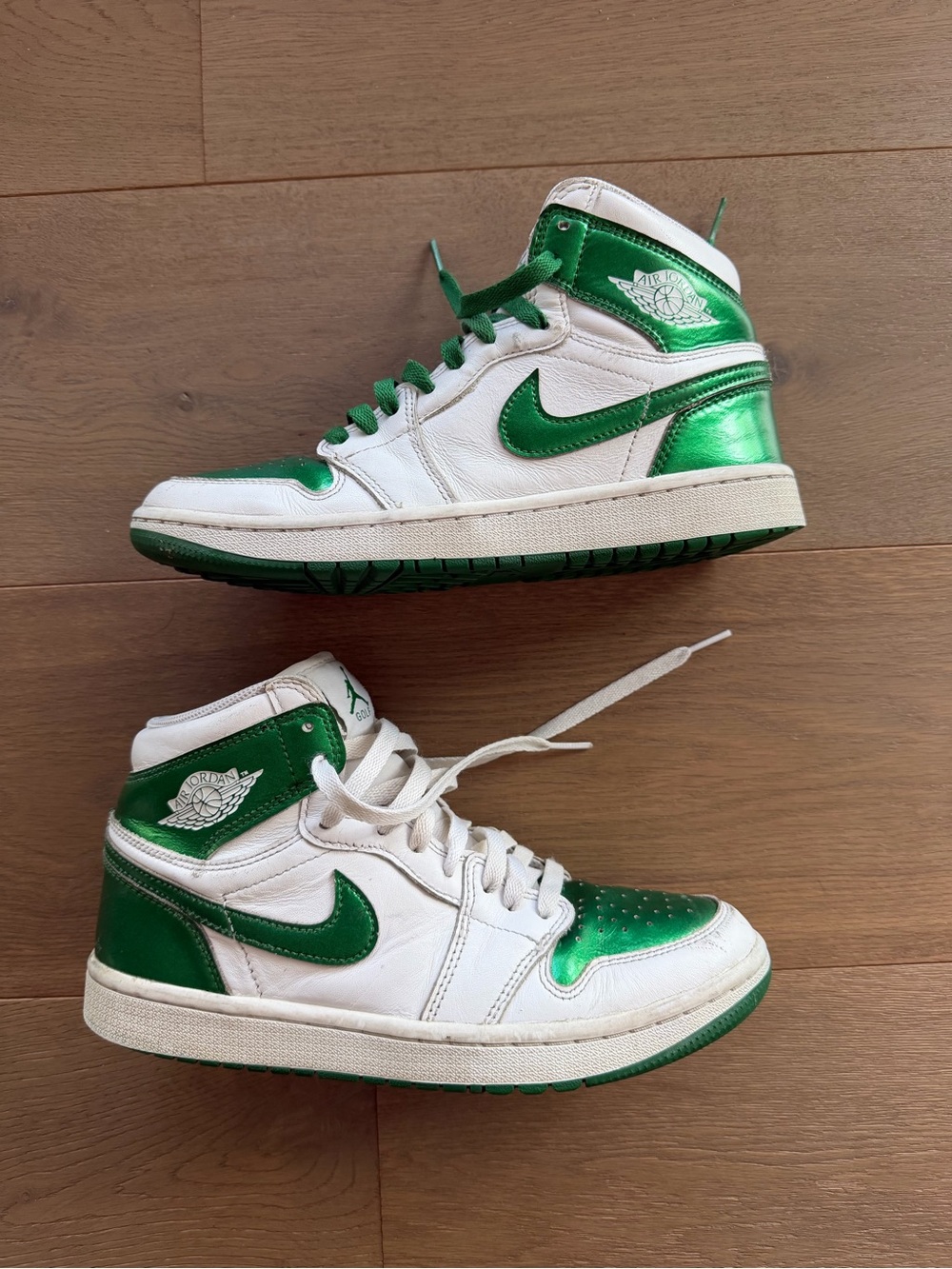Nike men’s golf White and Metallic Green High-Top Jordan 1’s